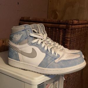 nike air jordan 1 retro high OG hyper royal